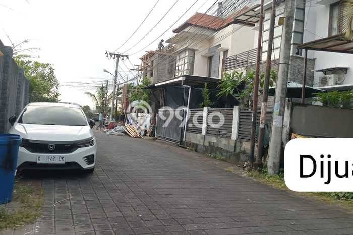 NEW LISTING! Rumah Strategis area , LT 125m2m² LB 110m2m² NEW LISTING! Rumah Strategis area , LT 125m2m² LB 110m2m²
