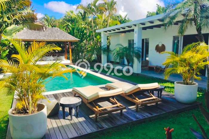 Dijual! Vila Kawasan , Dimensi 700m2m², Posisi Strategis Dijual! Vila Kawasan , Dimensi 700m2m², Posisi Strategis