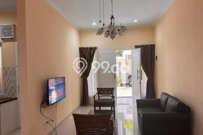 Disewakan! Rumah 3 Kamar Tidur &
3 Kamar Mandi di Pondok Kelapa, Jakarta Timur Disewakan! Rumah 3 Kamar Tidur &
3 Kamar Mandi di Pondok Kelapa, Jakarta Timur