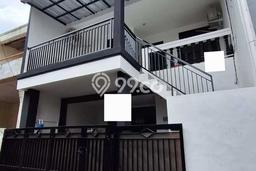 Jual Rumah Favorit Siap Huni LB 120m2 di Duren Sawit, Jakarta Timur Jual Rumah Favorit Siap Huni LB 120m2 di Duren Sawit, Jakarta Timur