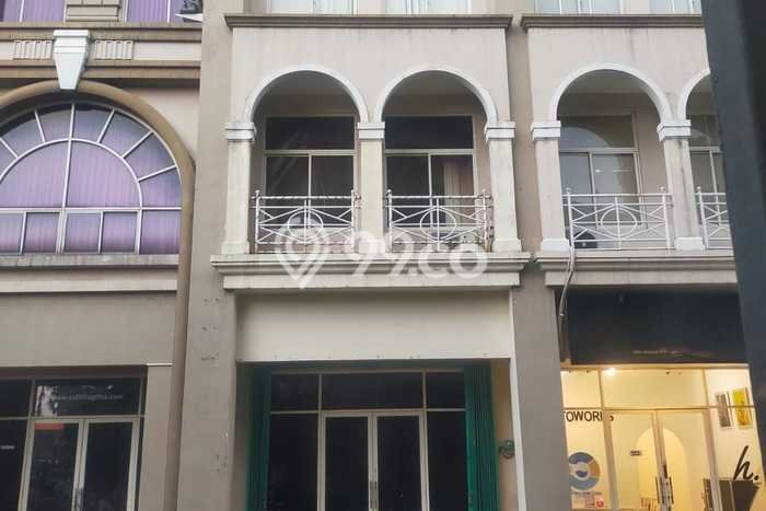 Ruko For Rent di Galaxy, Luas 135m2m², Area Komersial, Jalan Utama Ruko For Rent di Galaxy, Luas 135m2m², Area Komersial, Jalan Utama