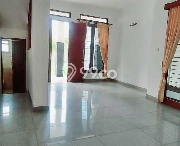 Disewakan! Rumah 6 Kamar Tidur &
7 Kamar Mandi di Rawamangun, Jakarta Timur Disewakan! Rumah 6 Kamar Tidur &
7 Kamar Mandi di Rawamangun, Jakarta Timur