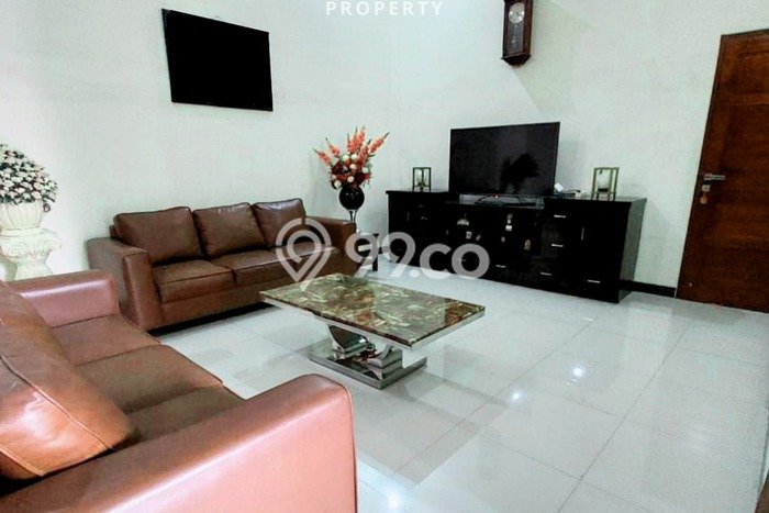 Rumah Mewah Siap Huni LT 630m2 di Serpong, Tangerang Selatan Rumah Mewah Siap Huni LT 630m2 di Serpong, Tangerang Selatan