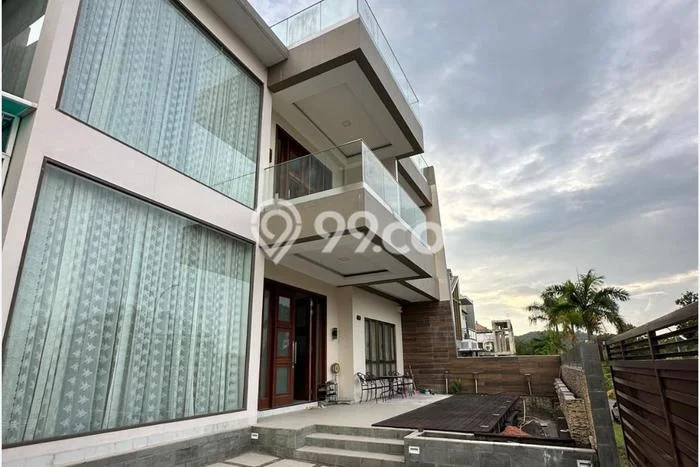 PROMO SPESIAL! Rumah Siap Huni di Batam Centre, LT 370m2m² LB 609m2m² PROMO SPESIAL! Rumah Siap Huni di Batam Centre, LT 370m2m² LB 609m2m²