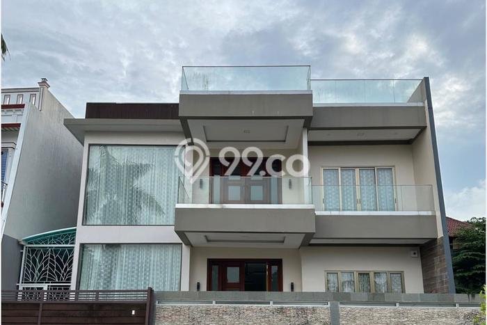 PROMO SPESIAL! Rumah Siap Huni di Batam Centre, LT 370m2m² LB 609m2m² PROMO SPESIAL! Rumah Siap Huni di Batam Centre, LT 370m2m² LB 609m2m²
