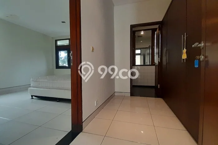 Disewakan Rumah Harga Terjangkau di Kuningan Jakarta Selatan Punya 4 Kamar Tidur Disewakan Rumah Harga Terjangkau di Kuningan Jakarta Selatan Punya 4 Kamar Tidur
