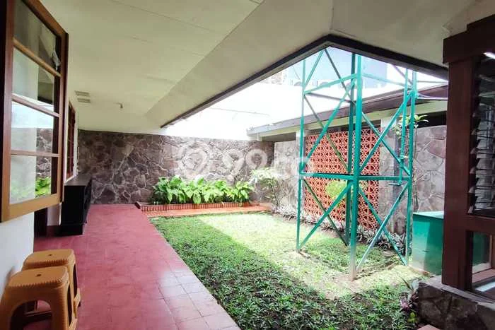 Hunian Elit LB 175m2 Siap Pakai Desain Elegan di Sayap Dago, Bandung Hunian Elit LB 175m2 Siap Pakai Desain Elegan di Sayap Dago, Bandung