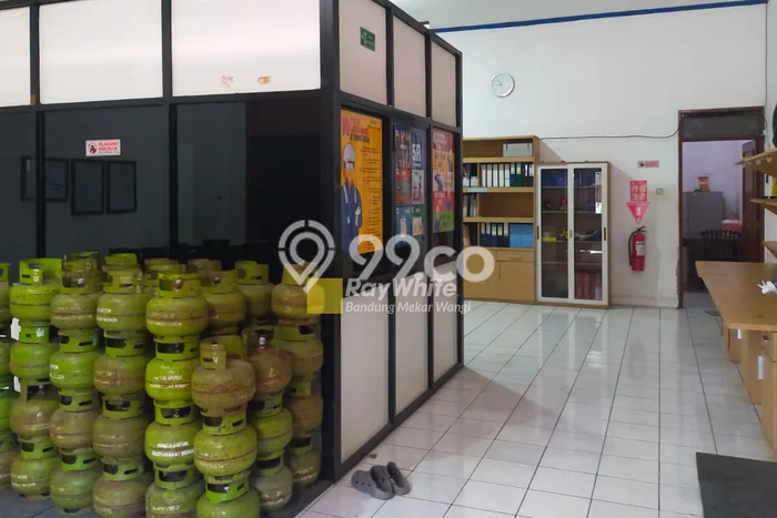 Ruko Bagus Dijual LB 151m2 Lokasi Strategis Bandung Area Cocok untuk Bisnis Ruko Bagus Dijual LB 151m2 Lokasi Strategis Bandung Area Cocok untuk Bisnis