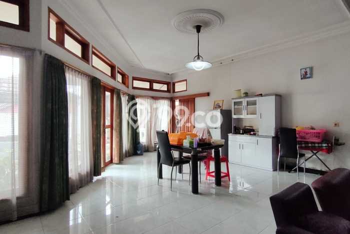Rumah Mewah Siap Huni LT 440m2 di Cimahi Tengah, Cimahi Rumah Mewah Siap Huni LT 440m2 di Cimahi Tengah, Cimahi