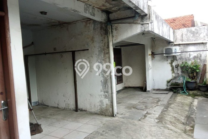 Unit Kost Dijual di Kebayoran Lama dengan 11 Kamar Tidur & Luas Bangunan 200m2 Unit Kost Dijual di Kebayoran Lama dengan 11 Kamar Tidur & Luas Bangunan 200m2