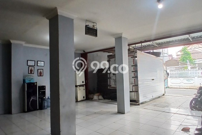 Unit Ruko Dijual di Jakarta Barat LT 111m2 & LB 108m2 Unit Ruko Dijual di Jakarta Barat LT 111m2 & LB 108m2