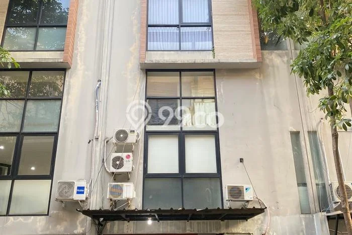 Unit Ruko Dijual di Jakarta Selatan LT 125m2 & LB 298m2 Unit Ruko Dijual di Jakarta Selatan LT 125m2 & LB 298m2