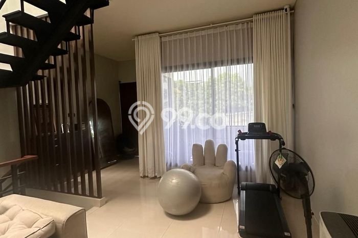 Rumah Mewah Dijual LT 100m2 di Duren Sawit, Jakarta Timur Rumah Mewah Dijual LT 100m2 di Duren Sawit, Jakarta Timur