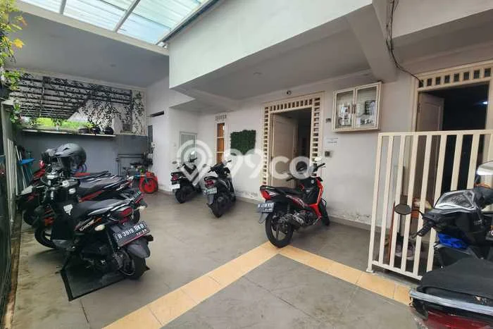Kost untuk Dijual di Kemanggisan Punya 26 Kamar Kost untuk Dijual di Kemanggisan Punya 26 Kamar