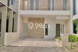 Rumah Mewah Siap Huni LT 162m2 di Wiyung, Surabaya Rumah Mewah Siap Huni LT 162m2 di Wiyung, Surabaya