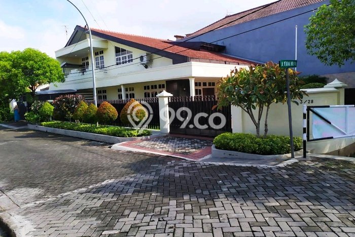 Jual Rumah Mewah Elegan Dengan View Eksklusif di Ketintang, Surabaya Jual Rumah Mewah Elegan Dengan View Eksklusif di Ketintang, Surabaya