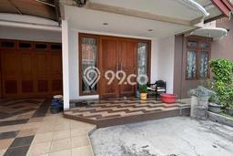 Dijual Rumah Premium dengan Fasilitas Sekitar Lengkap di Ngagel, Surabaya Dijual Rumah Premium dengan Fasilitas Sekitar Lengkap di Ngagel, Surabaya