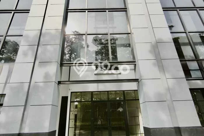 Ruko Dijual di Prime Area Surabaya Luas 216m2 Ruko Dijual di Prime Area Surabaya Luas 216m2