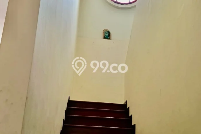 Rumah Mewah LB 300m2 Siap Huni Desain Elegan di Citraland, Surabaya Rumah Mewah LB 300m2 Siap Huni Desain Elegan di Citraland, Surabaya