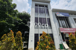 Ruko Disewa di Surabaya dengan LB 182m2 Area Komersial Ramai Ruko Disewa di Surabaya dengan LB 182m2 Area Komersial Ramai
