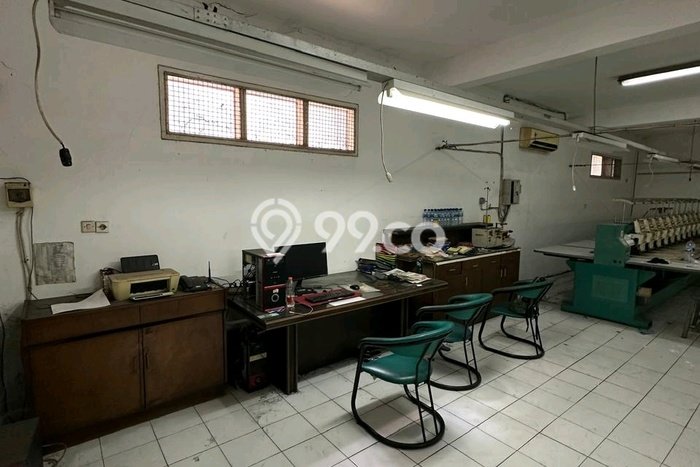 Pabrik Dijual Lokasi Emas di Taman Luas 4200m2 Pabrik Dijual Lokasi Emas di Taman Luas 4200m2