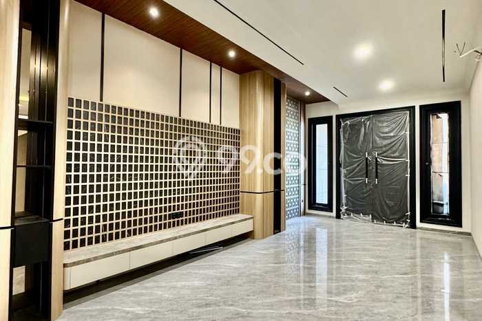Rumah Elit Modern Siap Huni di Citraland Surabaya Rumah Elit Modern Siap Huni di Citraland Surabaya