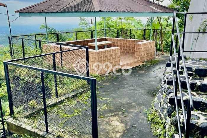 Dijual Segera! Vila di Prigen, Luas 4000m2m², Area Berkembang dengan potensi meningkat Dijual Segera! Vila di Prigen, Luas 4000m2m², Area Berkembang dengan potensi meningkat