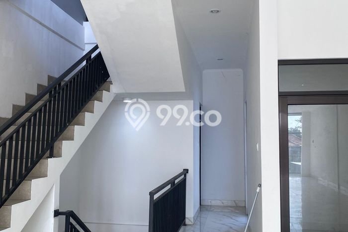 Ruko Dijual Lokasi Emas di Denpasar Barat Luas 140m2 Ruko Dijual Lokasi Emas di Denpasar Barat Luas 140m2