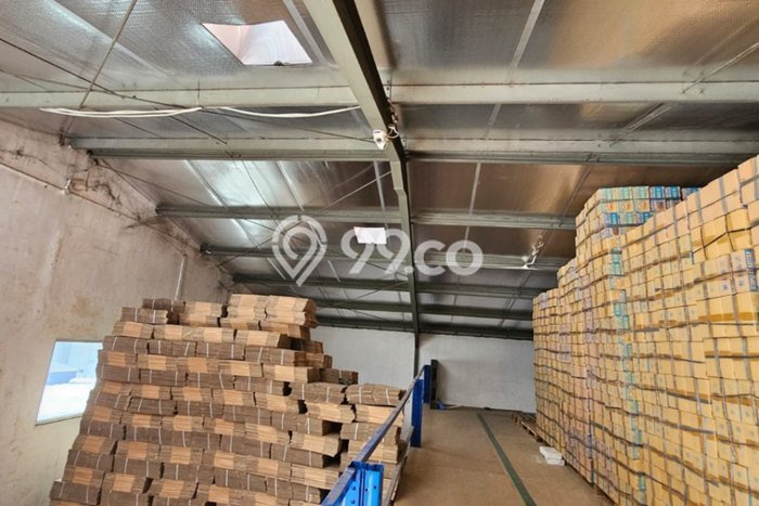 Gudang Kawasan Neglasari, Luas 450m2m², Posisi Jalan Utama Gudang Kawasan Neglasari, Luas 450m2m², Posisi Jalan Utama