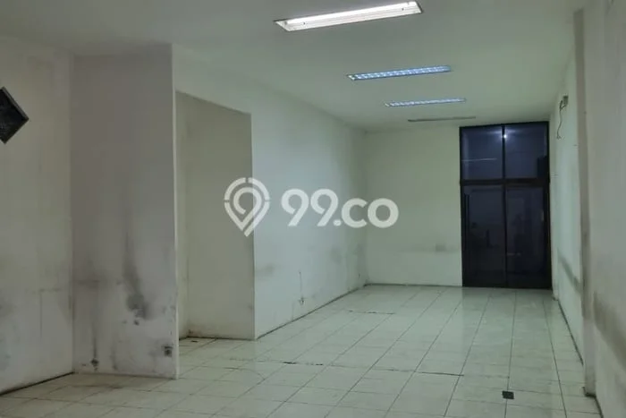 Gudang Disewa di Tangerang dengan LB 1485m2 Area Komersial Ramai Gudang Disewa di Tangerang dengan LB 1485m2 Area Komersial Ramai