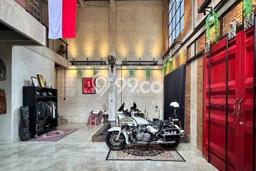 Rumah Elit Modern Tanpa Renovasi di Setiabudi Jakarta Selatan Rumah Elit Modern Tanpa Renovasi di Setiabudi Jakarta Selatan