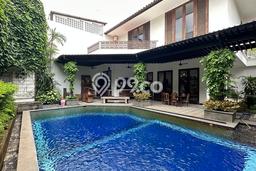 Rumah Modern Disewakan di Menteng Jakarta Pusat Lokasi Sangat Strategis Rumah Modern Disewakan di Menteng Jakarta Pusat Lokasi Sangat Strategis