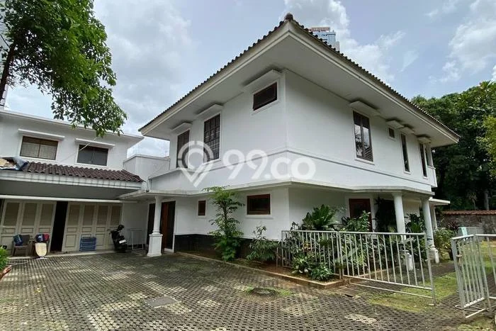 Disewakan Rumah Modern di Menteng Harga Rp 700 Juta/ Tahun Disewakan Rumah Modern di Menteng Harga Rp 700 Juta/ Tahun