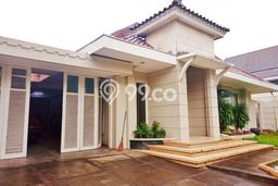 Disewakan Rumah Bagus di Menteng Harga Rp 1,8 Miliar/ Tahun Disewakan Rumah Bagus di Menteng Harga Rp 1,8 Miliar/ Tahun