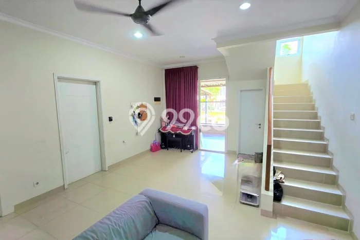 Dijual Rumah Luas Megah Dengan View Eksklusif di Gading Serpong, Tangerang Dijual Rumah Luas Megah Dengan View Eksklusif di Gading Serpong, Tangerang
