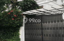 Siap Huni Rumah Mewah 4 Kamar di Kebayoran Lama Dekat ke Mana Pun Siap Huni Rumah Mewah 4 Kamar di Kebayoran Lama Dekat ke Mana Pun