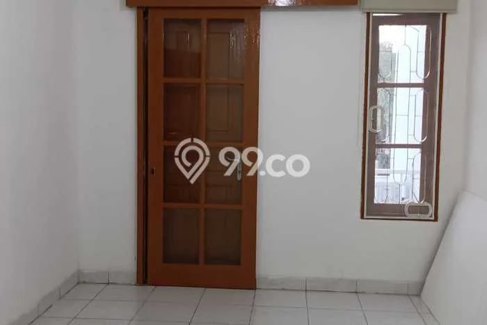 Rumah sewa siap pakai 3 Kamar Tidur di Taman Palem, Jakarta Barat Rumah sewa siap pakai 3 Kamar Tidur di Taman Palem, Jakarta Barat