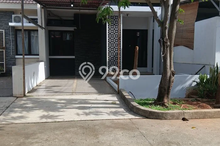 Disewakan! Rumah 3 Kamar Tidur &
2 Kamar Mandi di Harapan Mulya, Bekasi Disewakan! Rumah 3 Kamar Tidur &
2 Kamar Mandi di Harapan Mulya, Bekasi