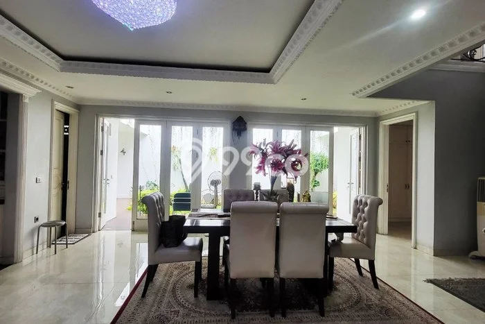 Rumah Mewah LB 700m2 Siap Pakai Desain Elegan di Bekasi Kota, Bekasi Rumah Mewah LB 700m2 Siap Pakai Desain Elegan di Bekasi Kota, Bekasi