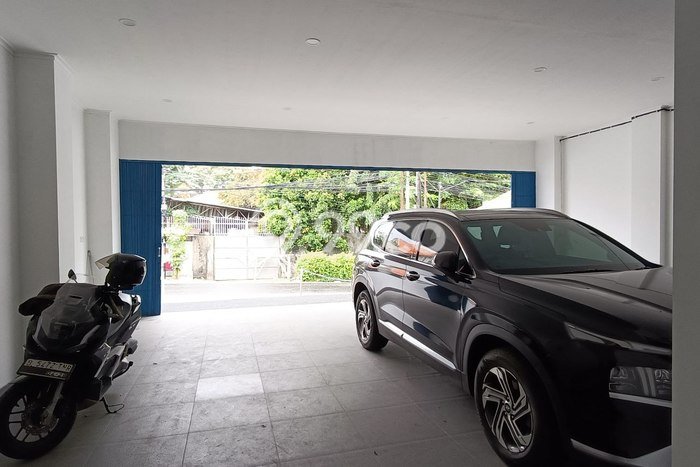 Komersial Bagus Dijual LB 600m2 Lokasi Strategis Jakarta Timur Area Cocok untuk Bisnis Komersial Bagus Dijual LB 600m2 Lokasi Strategis Jakarta Timur Area Cocok untuk Bisnis