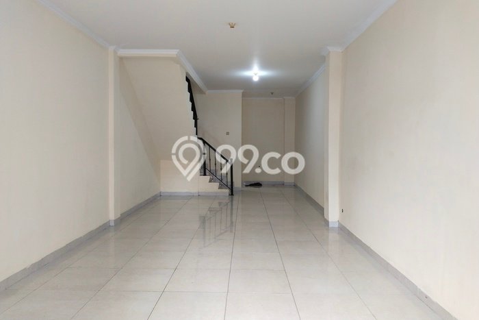 Ruko Dijual di Prime Area Jakarta Barat Luas 200m2 Ruko Dijual di Prime Area Jakarta Barat Luas 200m2