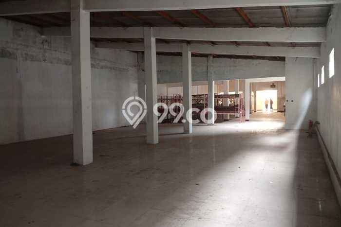 Gudang Disewa di Jakarta Timur dengan LB 500m2 Area Komersial Ramai Gudang Disewa di Jakarta Timur dengan LB 500m2 Area Komersial Ramai