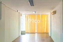 Jual Ruko di Tebet, Luas 240m2m², Area Komersial Jual Ruko di Tebet, Luas 240m2m², Area Komersial