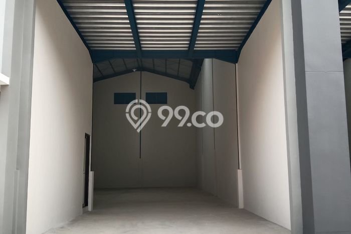 KAWASAN PREMIUM! Pabrik di Tangerang, Luas 216m2m², Jalan Strategis KAWASAN PREMIUM! Pabrik di Tangerang, Luas 216m2m², Jalan Strategis