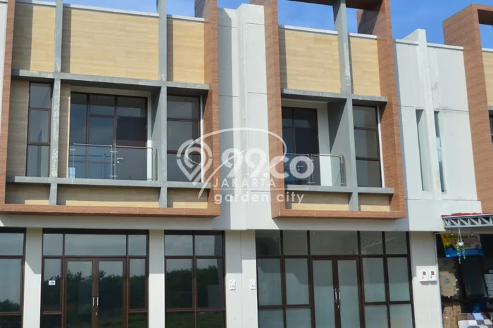 Disewakan Ruko di Kawasan Ramai Jakarta Garden City Luas 110m2 Disewakan Ruko di Kawasan Ramai Jakarta Garden City Luas 110m2