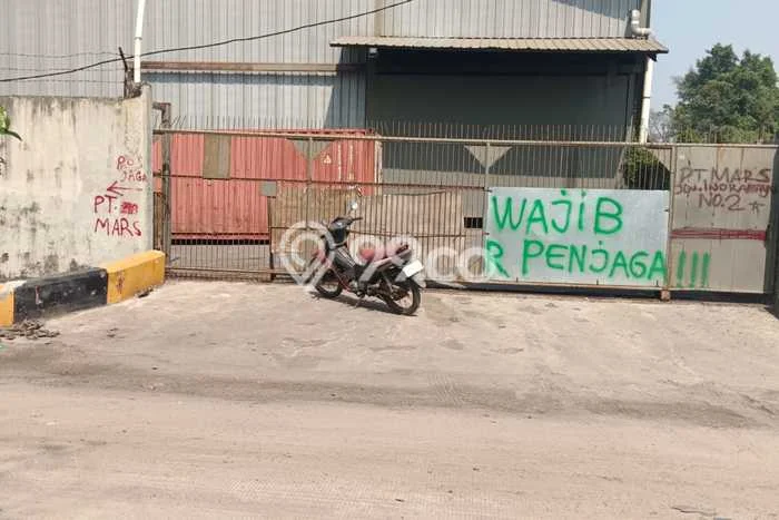 Gudang Disewa di Jakarta Utara dengan LB 1500m2 Area Komersial Ramai Gudang Disewa di Jakarta Utara dengan LB 1500m2 Area Komersial Ramai