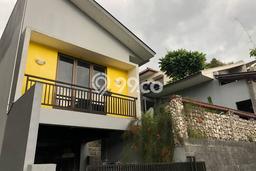 HARGA TERBAIK! Vila Kawasan Coblong, Luas 219m2m², Lokasi Strategis HARGA TERBAIK! Vila Kawasan Coblong, Luas 219m2m², Lokasi Strategis