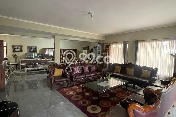 Rumah Asri dengan 4 Kamar Tidur di Kawasan , Bandung Rumah Asri dengan 4 Kamar Tidur di Kawasan , Bandung