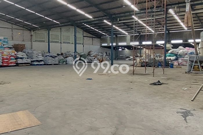 Gudang untuk Disewa di Pusat Tangerang Luas Bangunan 2000m2 Gudang untuk Disewa di Pusat Tangerang Luas Bangunan 2000m2