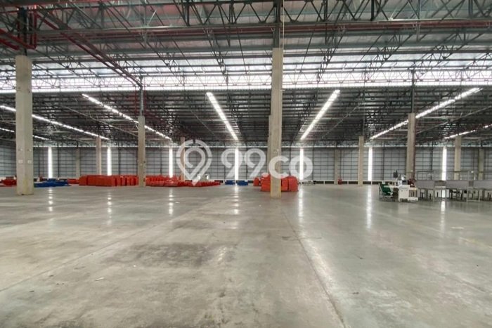 Disewakan Gudang di Kawasan Ramai Cikarang Luas 34000m2 Disewakan Gudang di Kawasan Ramai Cikarang Luas 34000m2